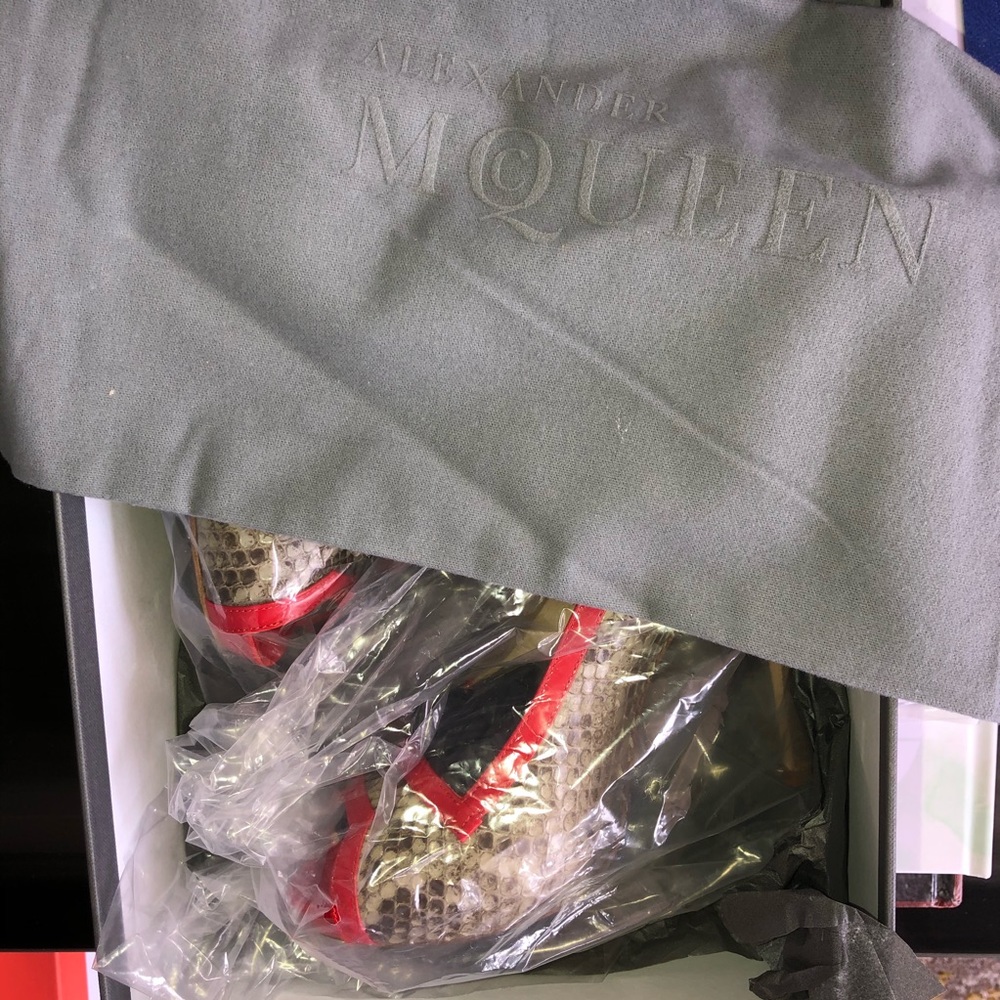 Alexander Mcqueen Python Open Toe Pump Size 36.5 - image 8